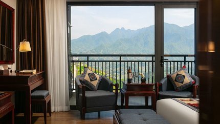 Ngắm cảnh núi rừng Tây Bắc ngay tại phòng