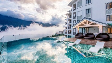 Bể bơi ngoài trời