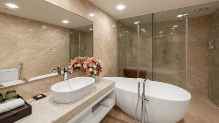 Phòng tắm rộng rãi