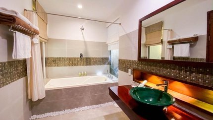 Phòng vệ sinh thiết kế sang trọng