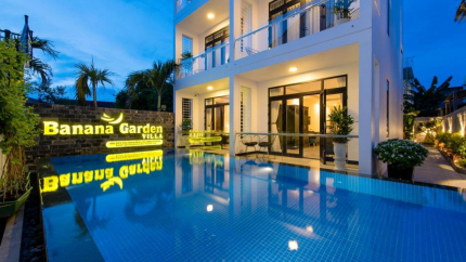 Hồ bơi tại biệt thự Banana 4*