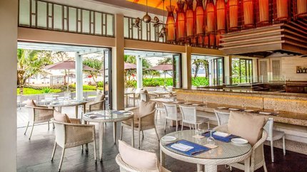 Không gian nhà hàng sang trọng, đẳng cấp