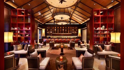 Quán bar sang trọng