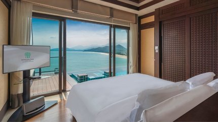 Bedroom Seaview Hill Pool Villa hướng biển