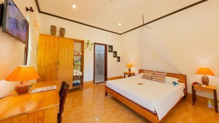 Bungalow hướng vườn 2 khách