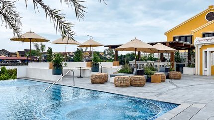 Không gian bể bơi