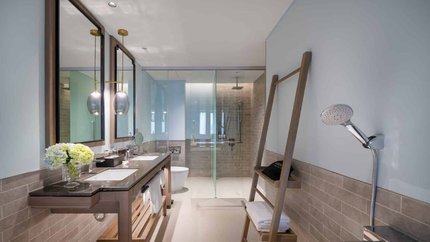 Không gian phòng Deluxe Heritage King