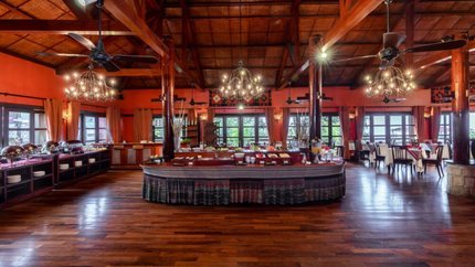 Nhà hàng Tả Van với sự kết hợp hài hòa giữa ẩm thực tây bắc và các món ăn hiện đại