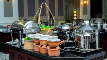 Quầy line ăn sáng đa dạng