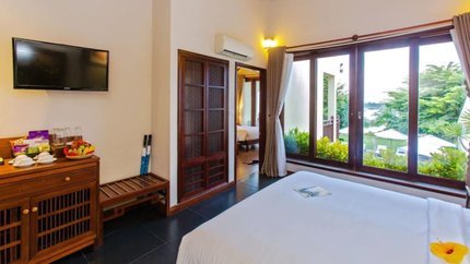 Premier President Suite River