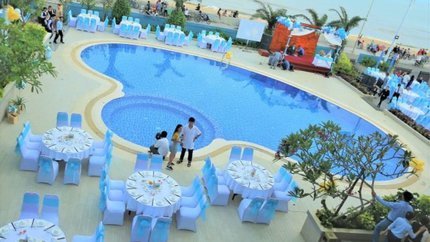 Bể bơi ngoài trời Bella Vita