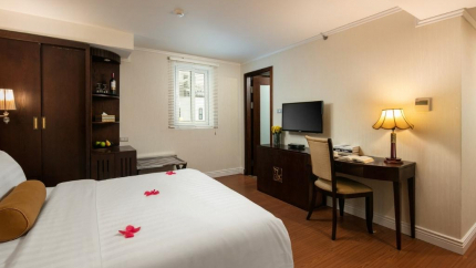 Phòng Deluxe tại khách sạn Beryl Palace 3 sao