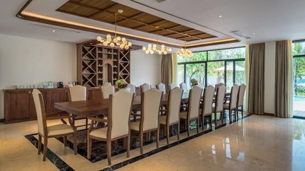 Phòng ăn sang trọng