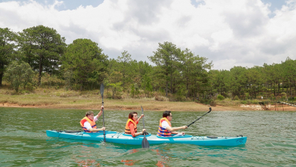 Hoạt Động Chèo Thuyền
