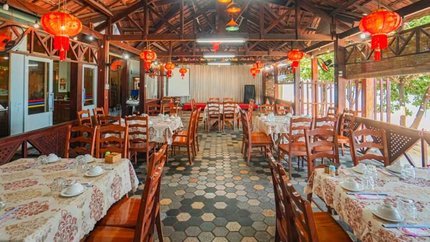 Khuôn Viên Rất Rộng
