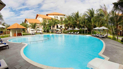 Bể bơi nước mặn