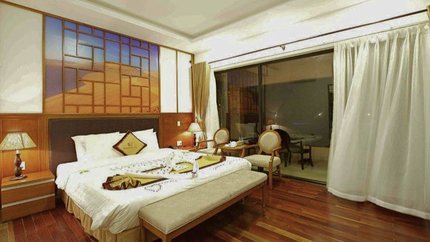 Bungalow Garden View