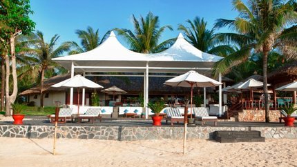 Bãi biển của khu du lịch