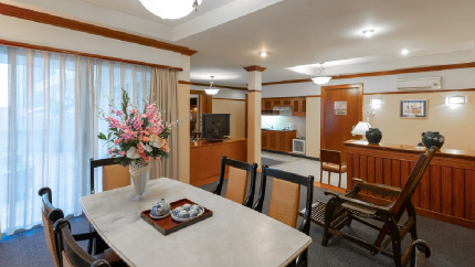 Phòng Bông Sen Suite