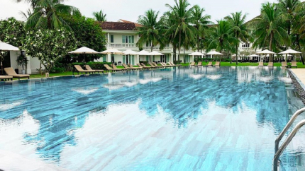 Bể Bơi Ngoài Trời