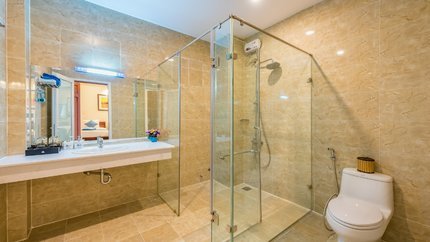 Phòng tắm gọn gàng sạch sẽ