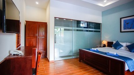 Không gian sang trọng, lịch sự.