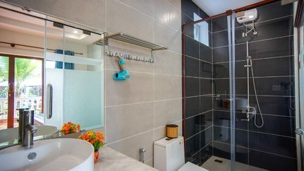 Phòng tắm đầy đủ tiện nghi