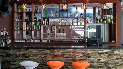 Quầy bar tại Brenta Phú Quốc Hotel