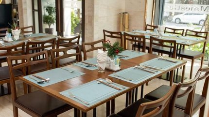 Nhà hàng trong khách sạn