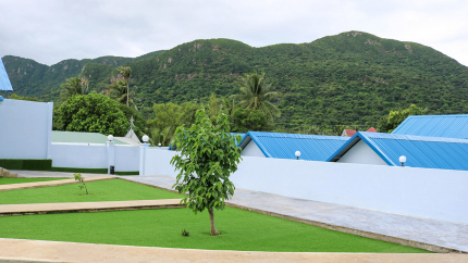 Khuôn viên Bungalow Hotel Côn Đảo