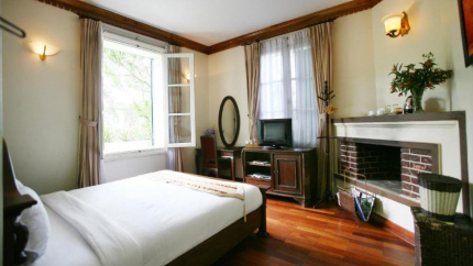 Phòng Deluxe Gường Đôi