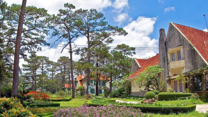 Khuôn Viên Cadasa Resort Đà Lạt