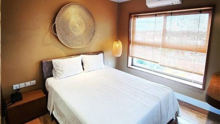 Cửa sổ lớn hướng ánh sáng