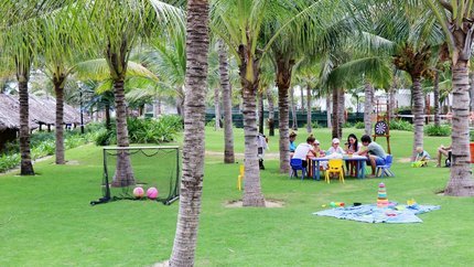 Khu vui chơi cho trẻ em ngoài trời