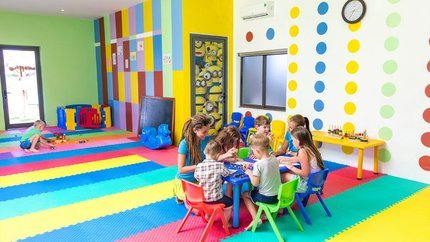 Khu vui chơi cho trẻ em trong nhà