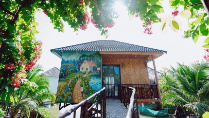 Bamboo Bungalow Lake