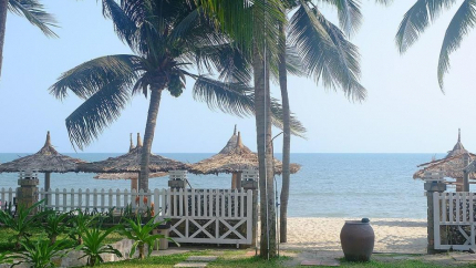 Sân vườn Canary Resort Phan Thiết