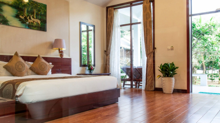 Phòng Deluxe Bungalow Pool View