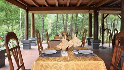 Nhà hàng trong khách sạn