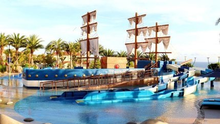 Công viên nước tại khách sạn