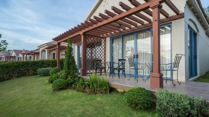 Ban công phòng xanh mát