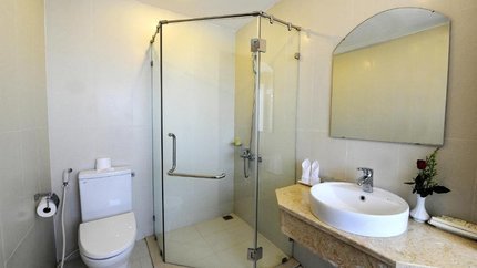 Phòng vệ sinh khéo kín, sạch sẽ, tiện nghi