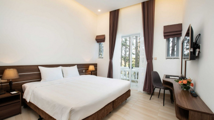 Phòng Deluxe Hướng Hồ