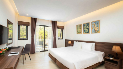 Phòng Premium Deluxe Hướng Vườn