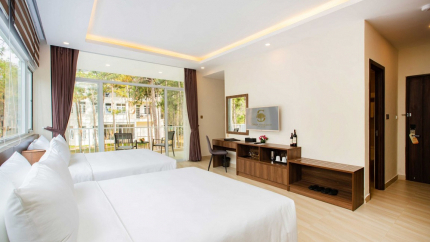 Phòng Premium Suite Hướng Vườn