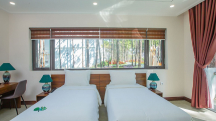 Phòng Suite Hướng Vườn