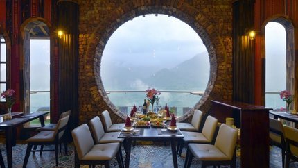 Nhà hàng & Sky bar