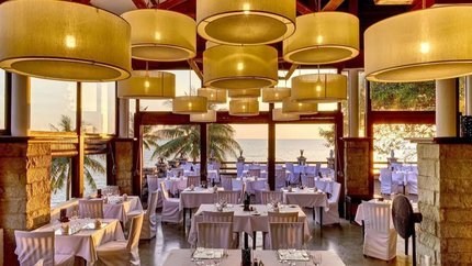 Nhà hàng với không gian sang trọng