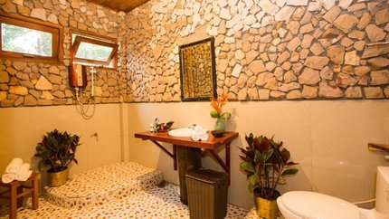 Phòng tắm đầy đủ tiện nghi