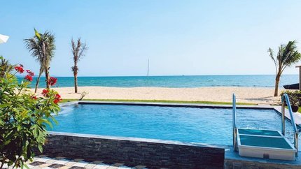 Bể bơi riêng của phòng nghỉ